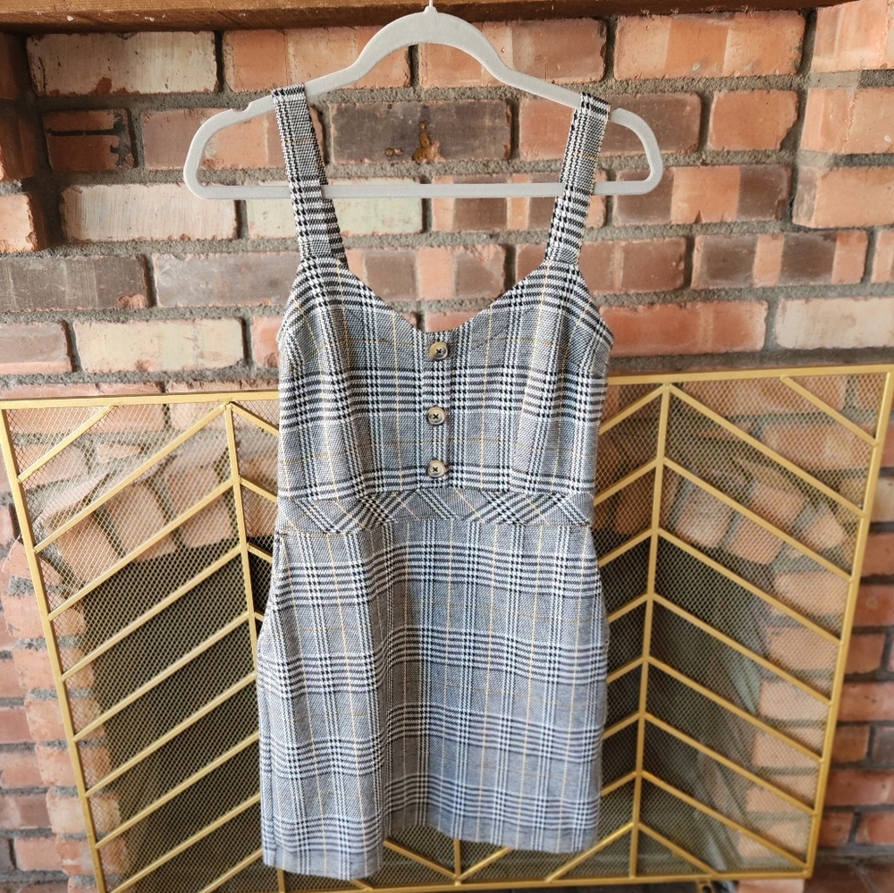 ABERCROMBIE & Fitch Knit Thick Strap Gray and Plack Plaid Dress. SIZE Medium